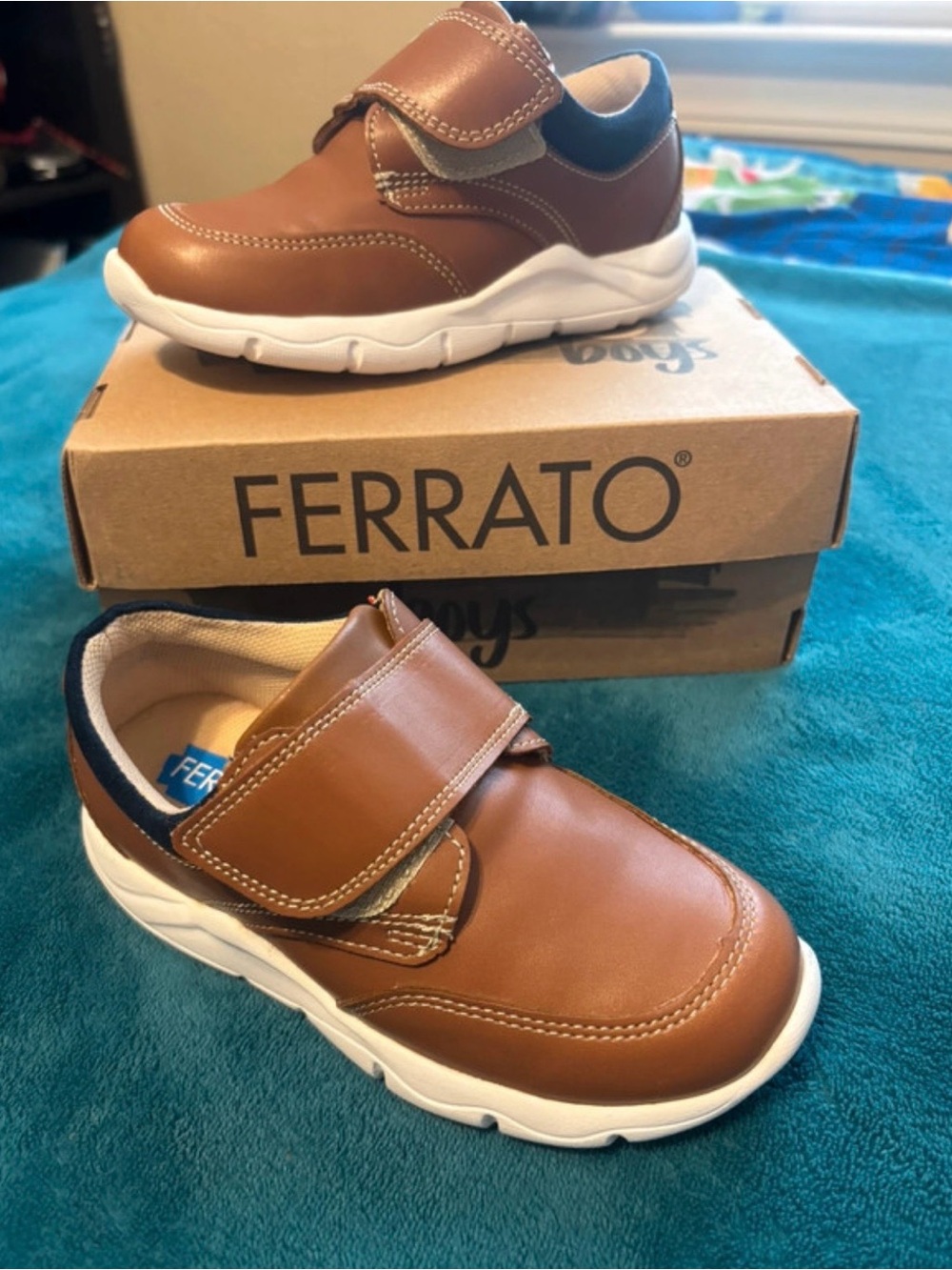 Boys' Brown Leather-Look Velcro Sneakers